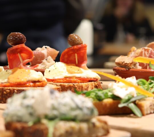 An evening of tapas and local wine