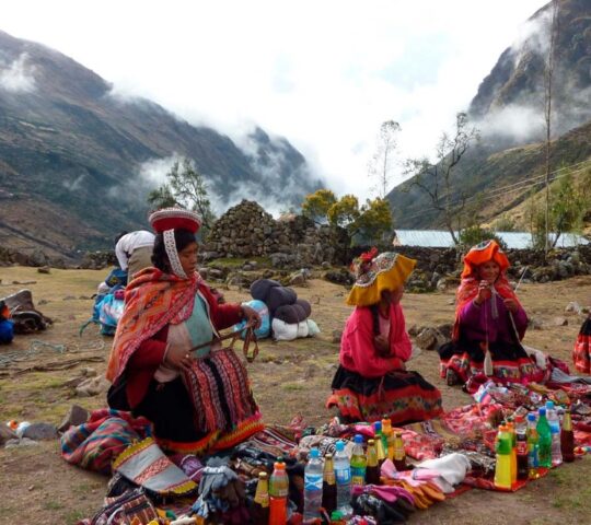 Visit a Patacancha community