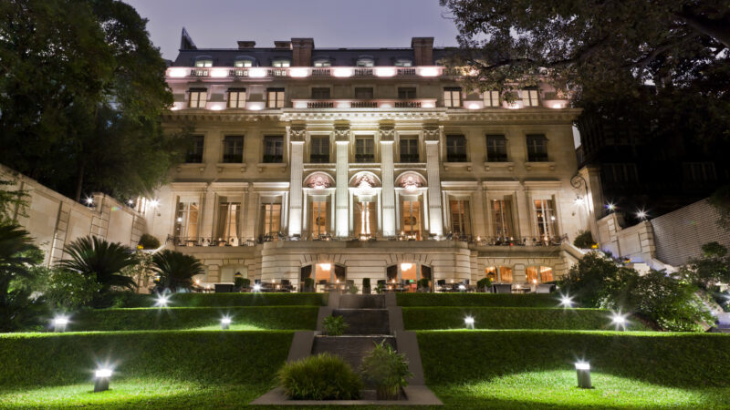 Jacada Buenos Aires - grand hotel at night