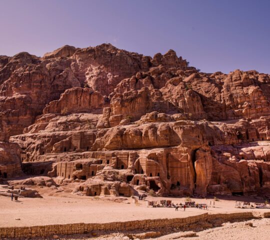 Discover the ruins of Petra