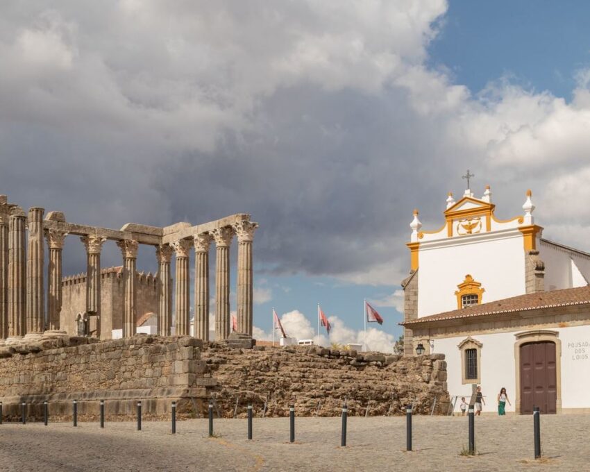 A private guided tour to Evora