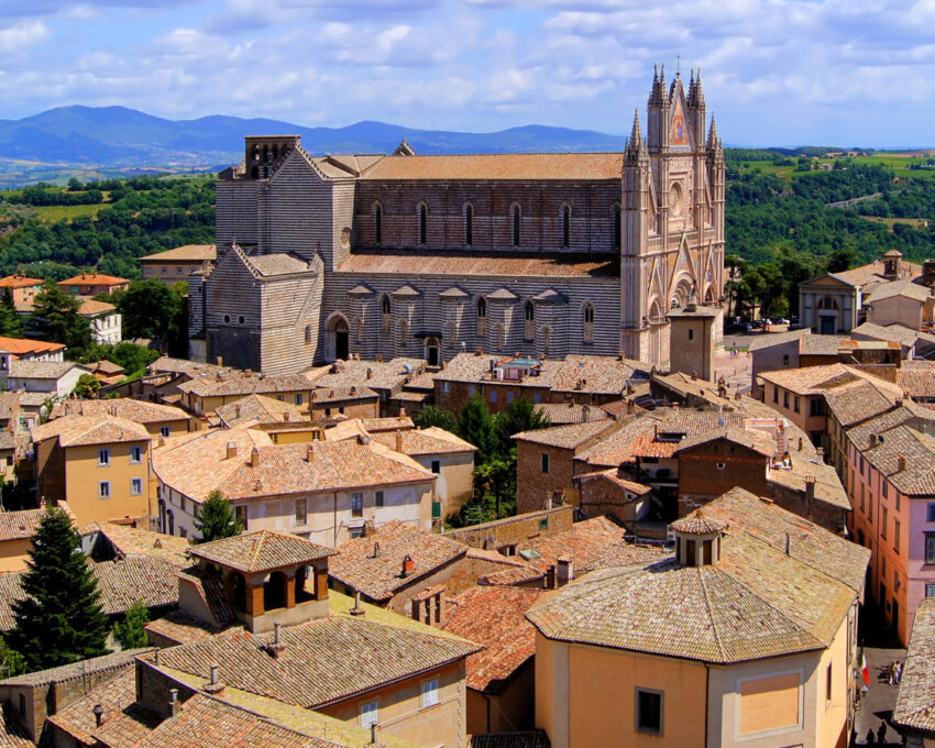 Private transfer to Rome, via Orvieto