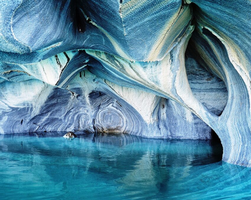 Helicopter tour to the Marble Caves and Exploradores Glacier