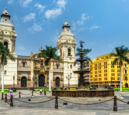 Exploring Lima's main square