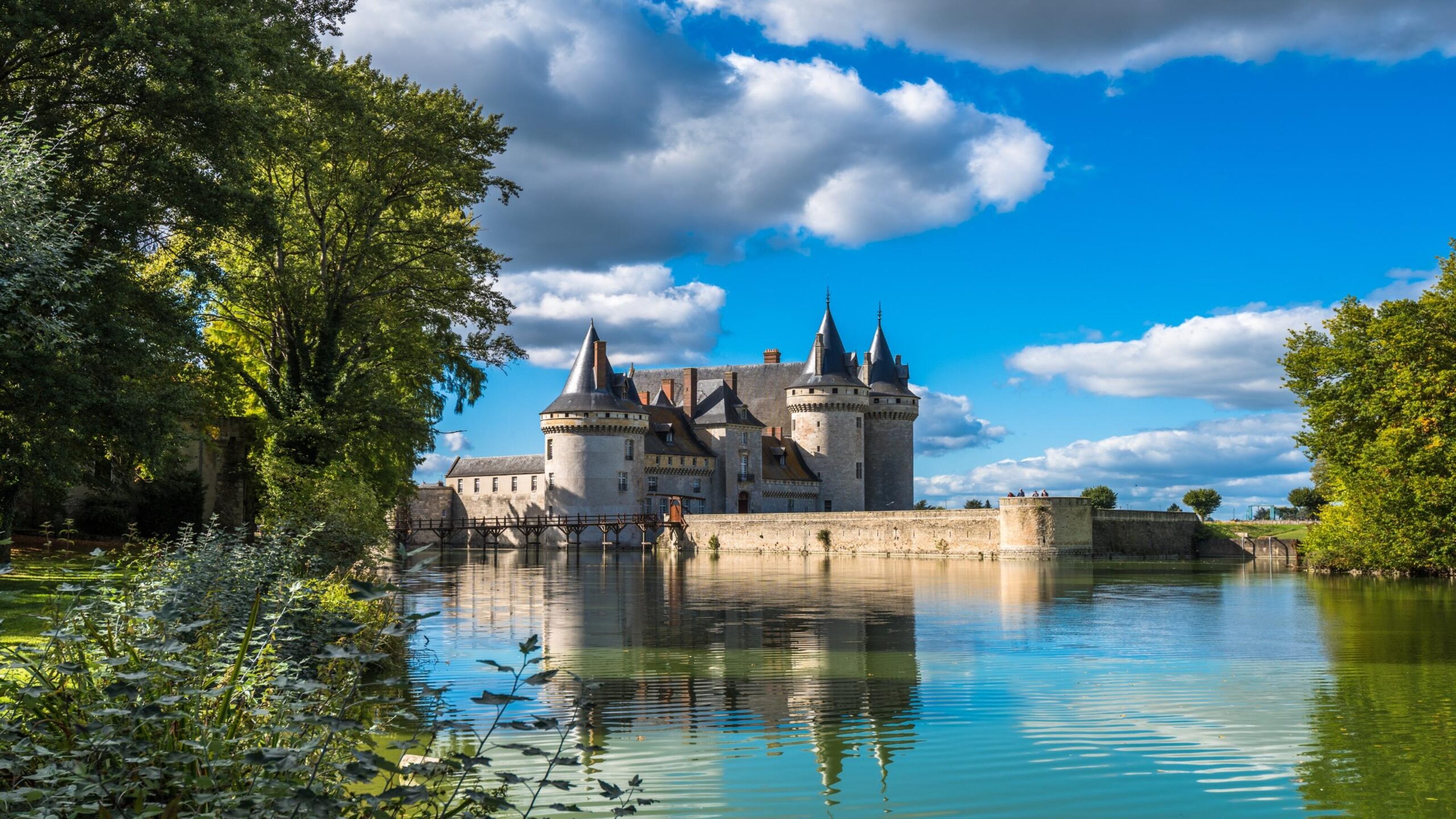 Luxury Paris and the Loire Valley