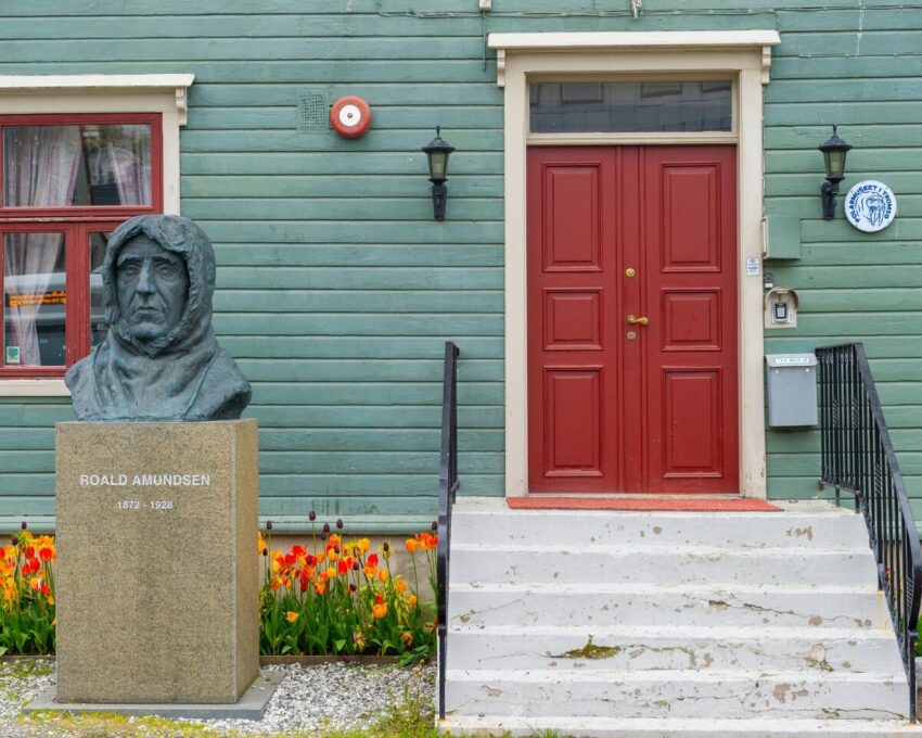 Explore the history of polar expeditions