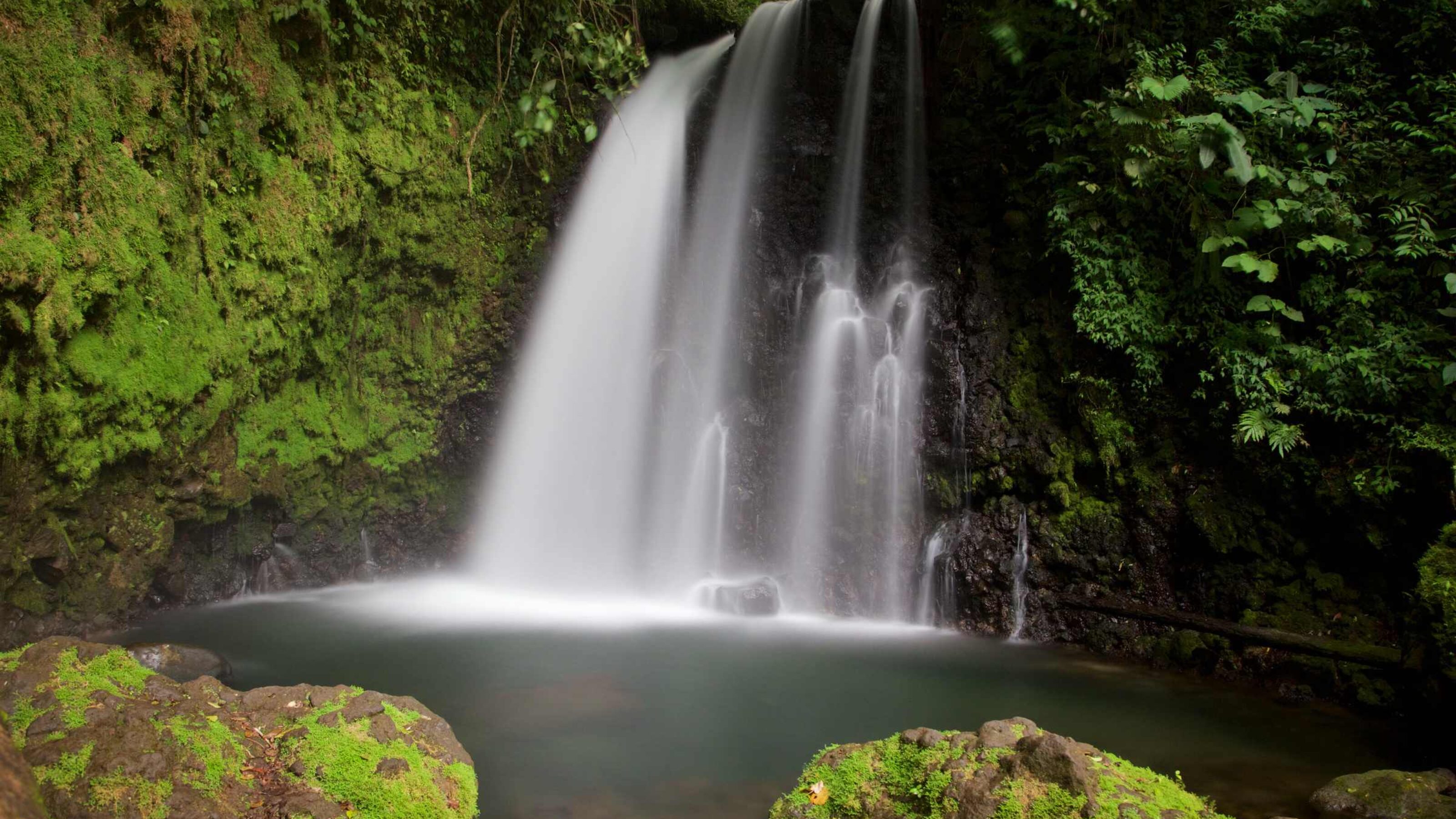 La Danta Waterfall in Costa Rica