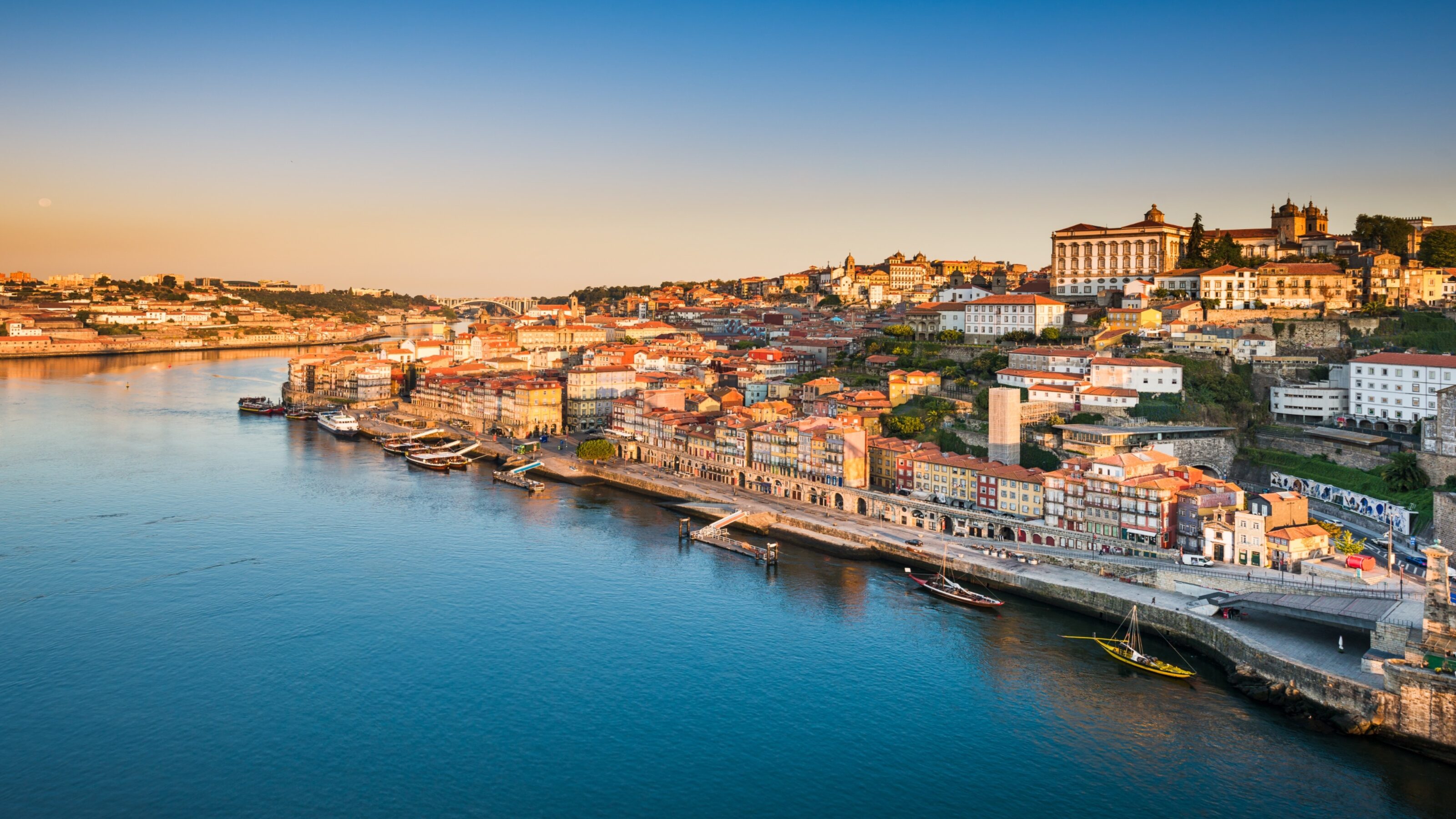 An Active Discovery of Portugal
