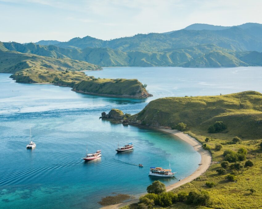 Speedboat tour around the Gili Islands