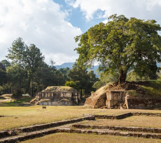 Discovering Maya archaeology at Iximche