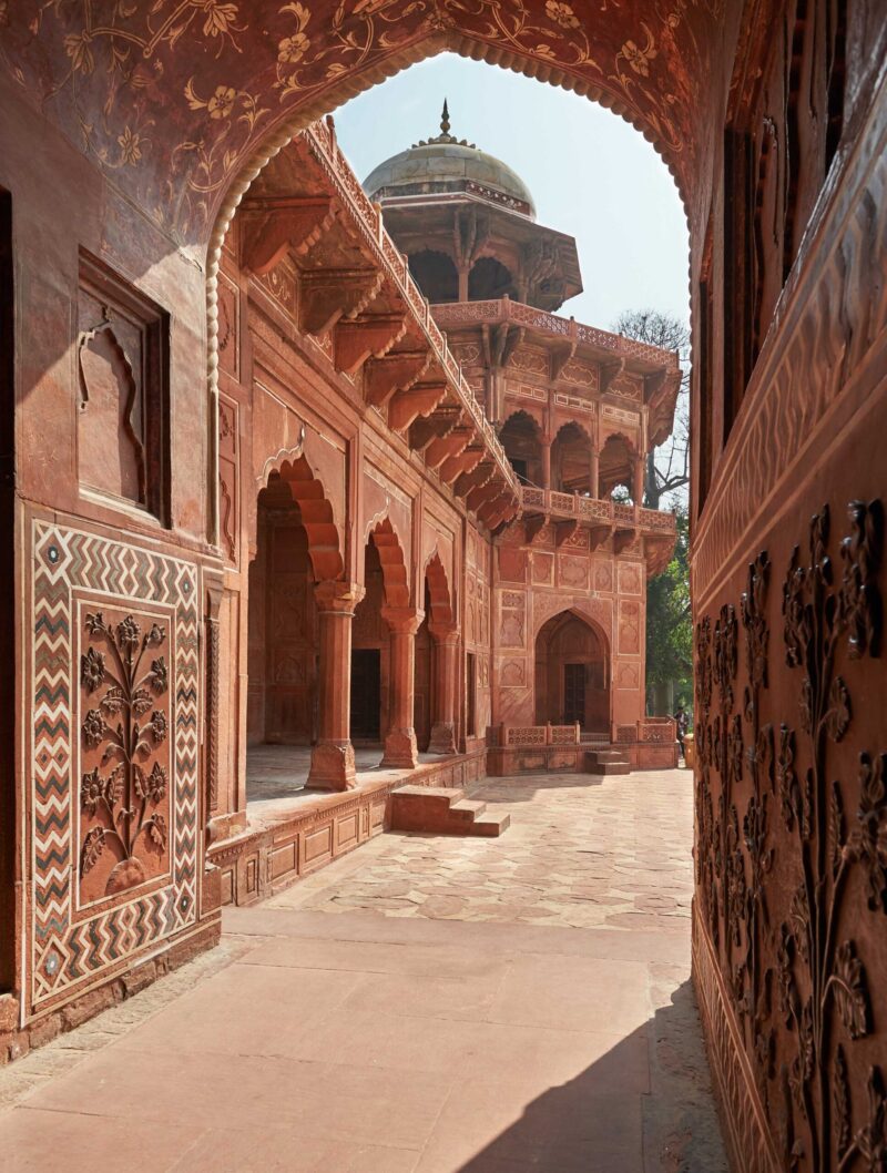 The Taj Mahal is an ivory-white marble mausoleum on the south bank of the Yamuna river in the Indian city of Agra, Uttar Pradesh.
