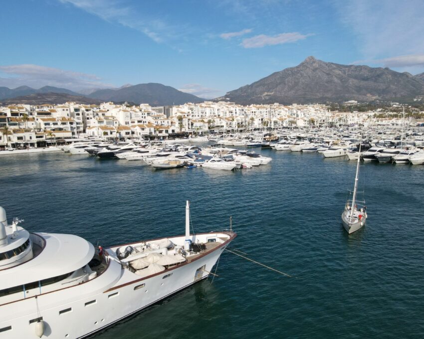 A private sailing adventure