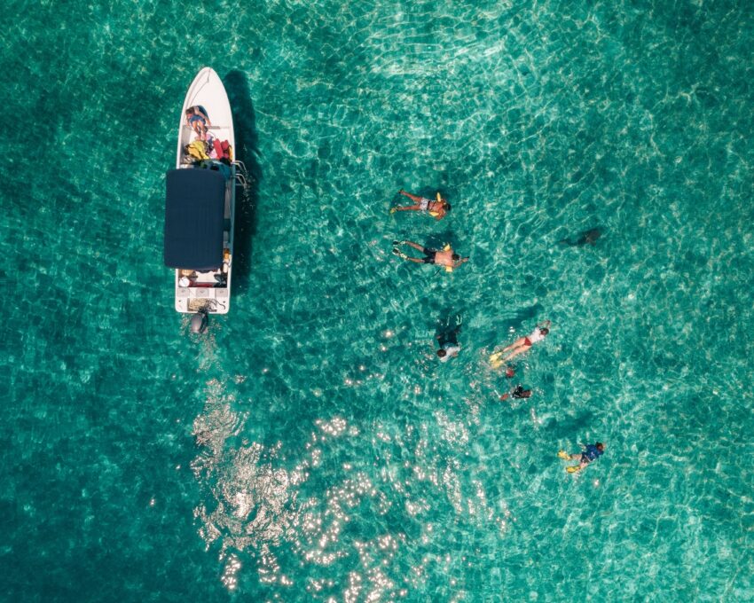 A private boat cruise to Mexico Rocks