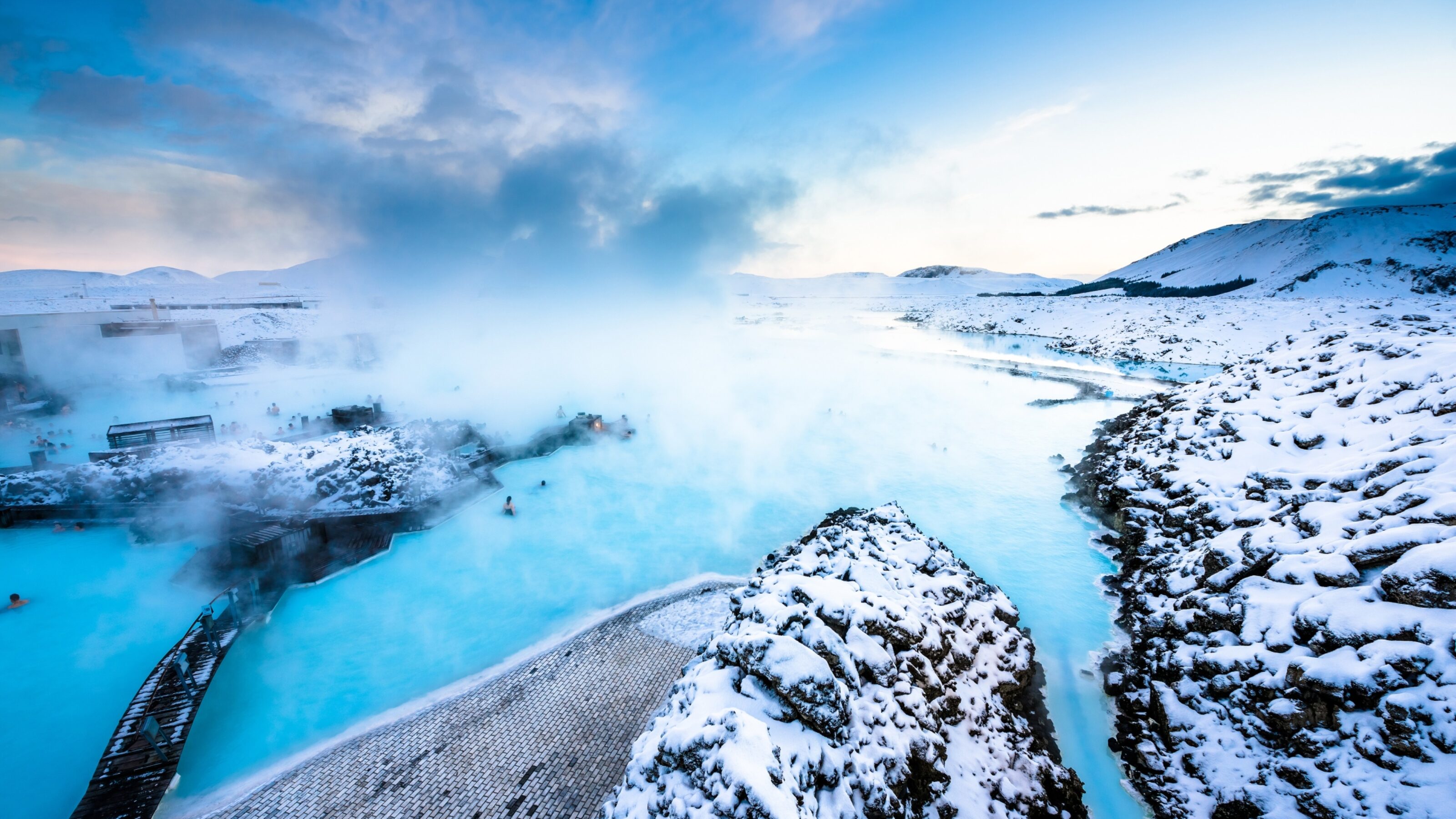 Glaciers and Northern Lights: A Winter Discovery of Iceland