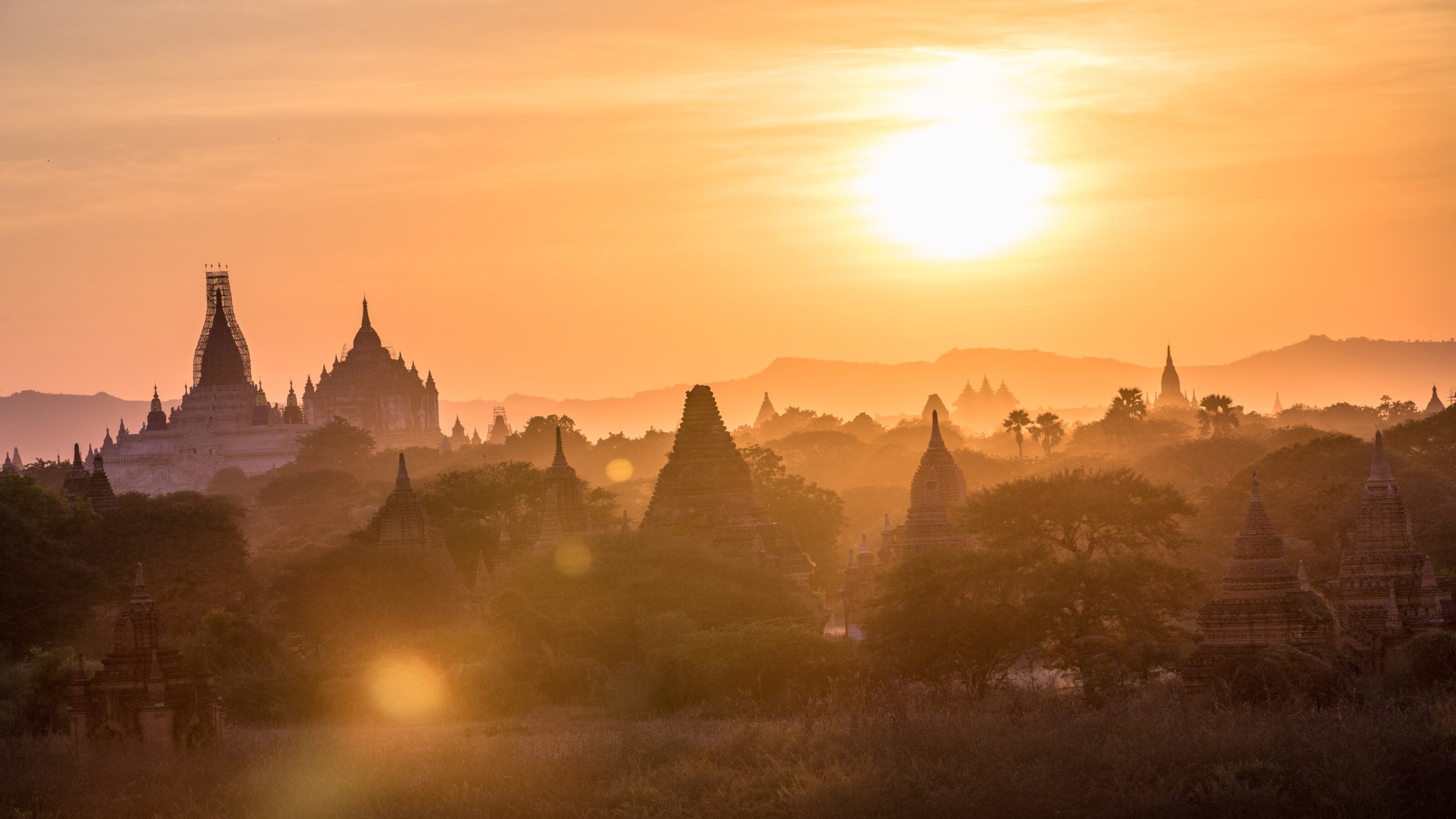 A temple surrounded by nature to pray to buddha from sunrise to sunset