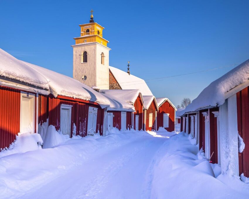 A private transfer to Luleå Airport via Gammelstad Church Town