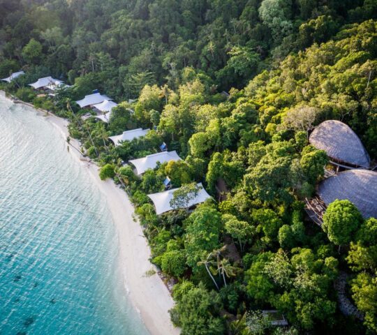 Bawah Reserve embodies peaceful privacy