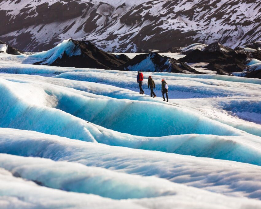 Guided tour through southern Iceland