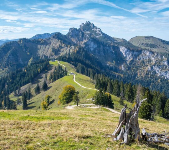 Hike through the natural splendour of Kampenwand