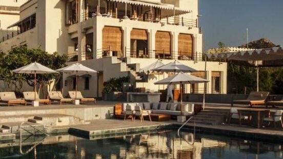 The pool at RAAS Devigarh, Udaipur