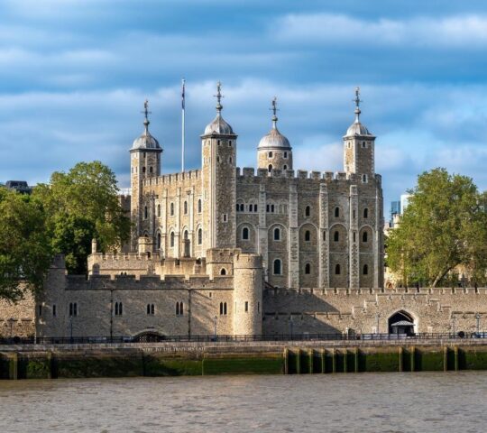 Explore London's landmarks with a private guide