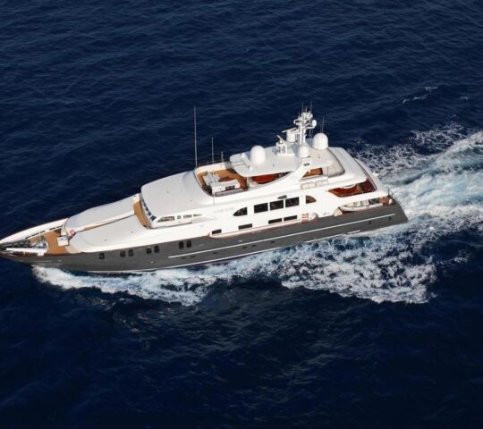 Choose from a range of Galápagos cruises, including Aqua Mare