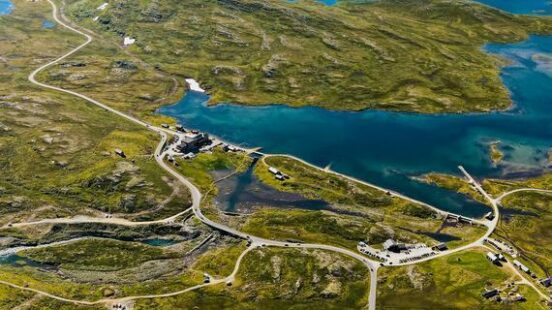 Hiking in Jotunheimen National Park in Norway, Synshorn Mountain