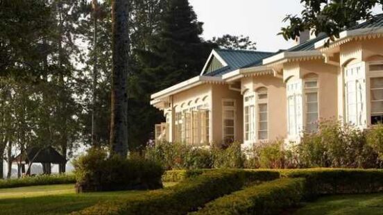 Ceylon Tea Trails with sweeping gardens that slope to tea plantations
