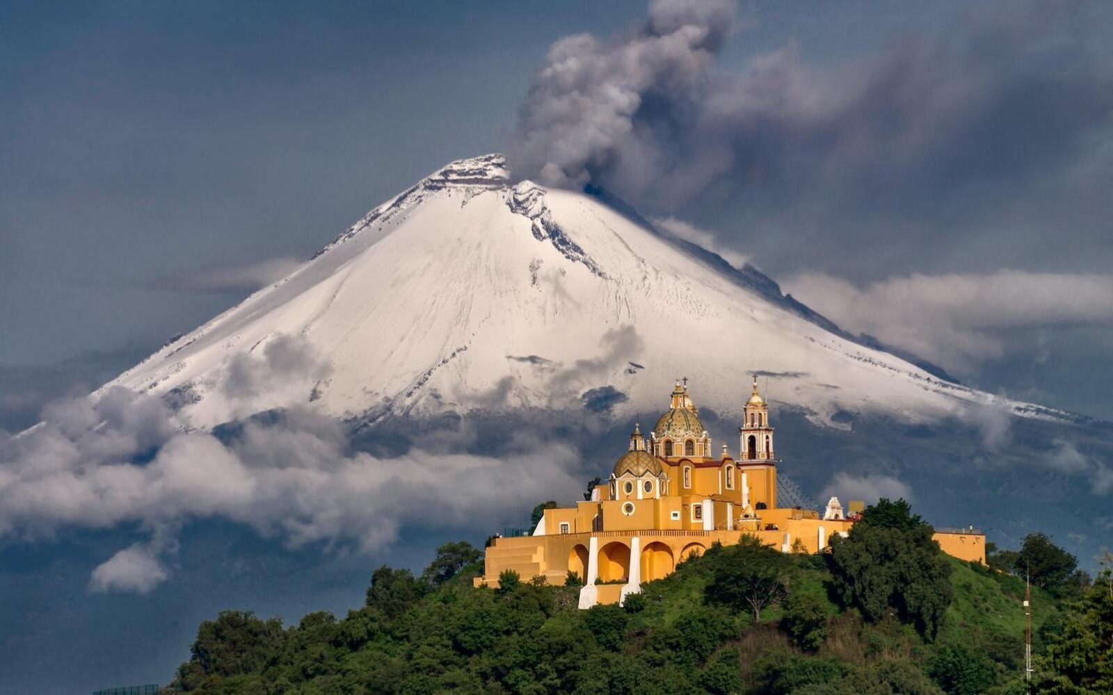 The Iglesia de Nuestra Señora de los Remedios in Cholula, Puebla