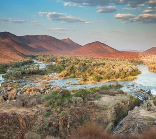 Stop to admire the scenery around the Kunene River