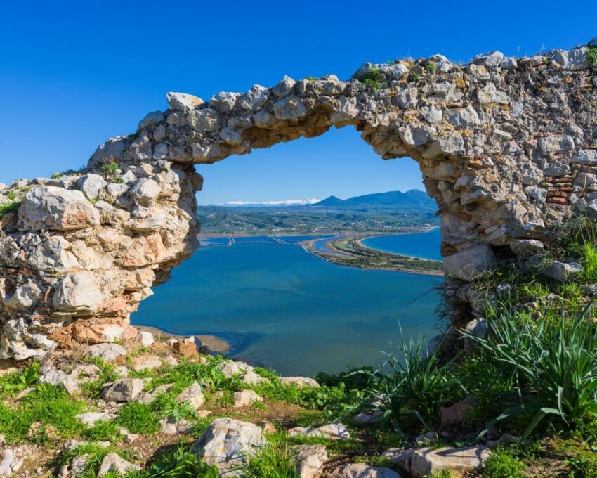 Navarino by paddle: cliffs, fortresses and crystal waters