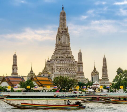 Cruise leisurely down Bangkok's waterways