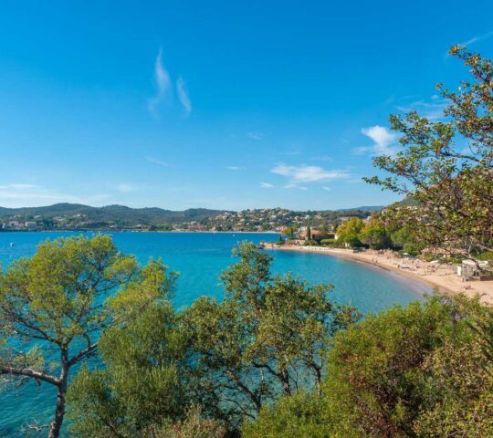 Relax on the French Riviera's picturesque beaches