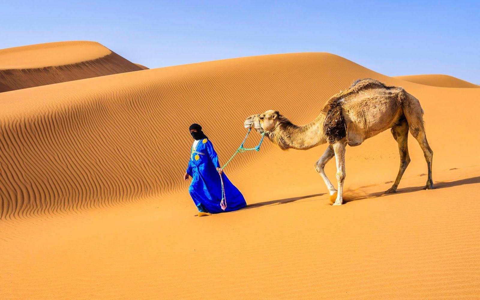 Meet with Berbers in the Moroccan Sahara